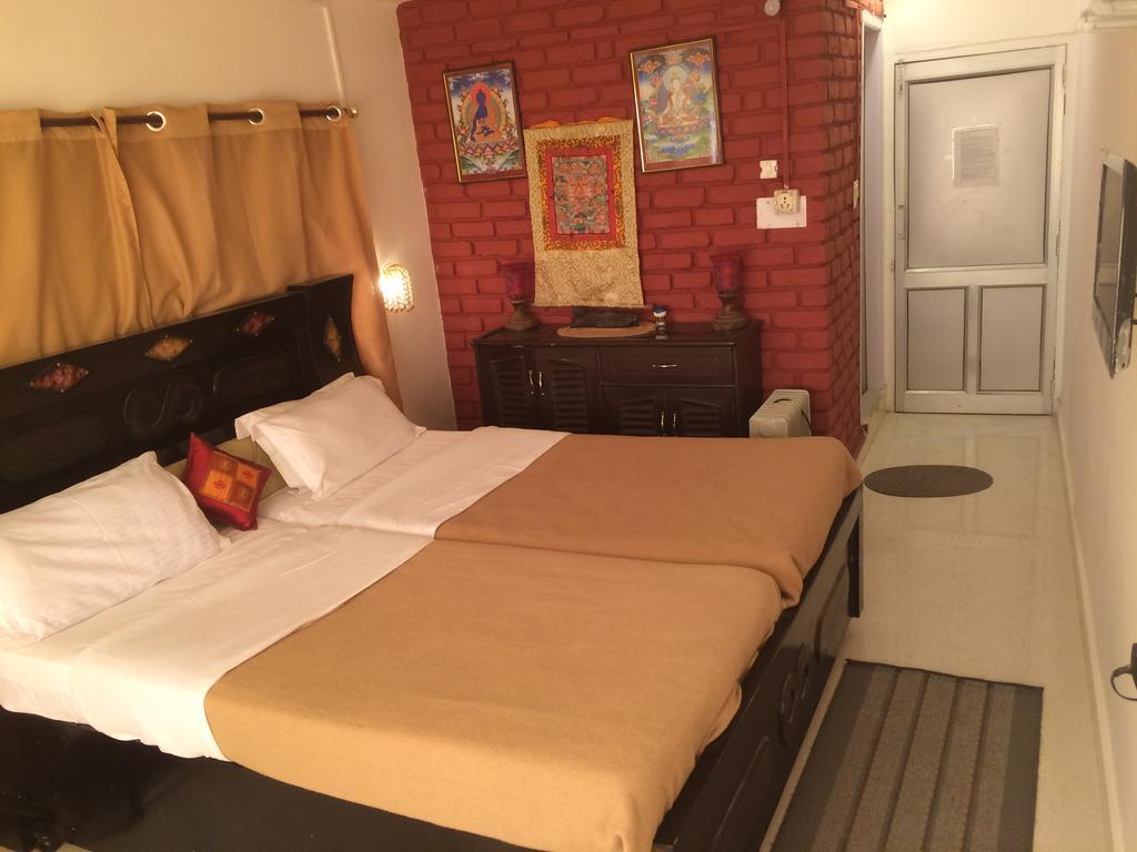 Mcleodganj Bed & Breakfast แมคลอยด์กันจ์ ภายนอก รูปภาพ